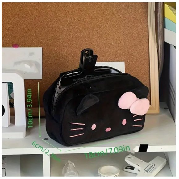 #359 Hello Kitty Velvety Soft Pencil / Makeup Bag Black & Pink - Picture 2 of 2